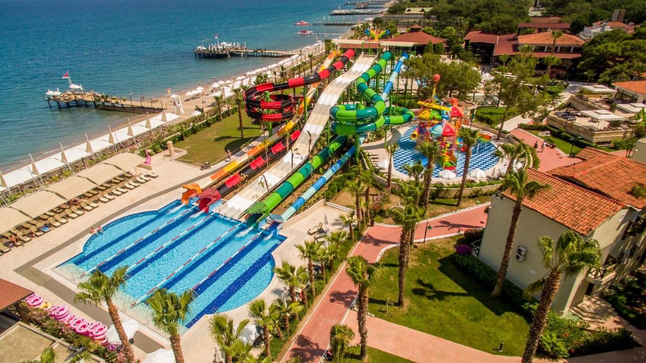 Crystal Flora Beach Resort