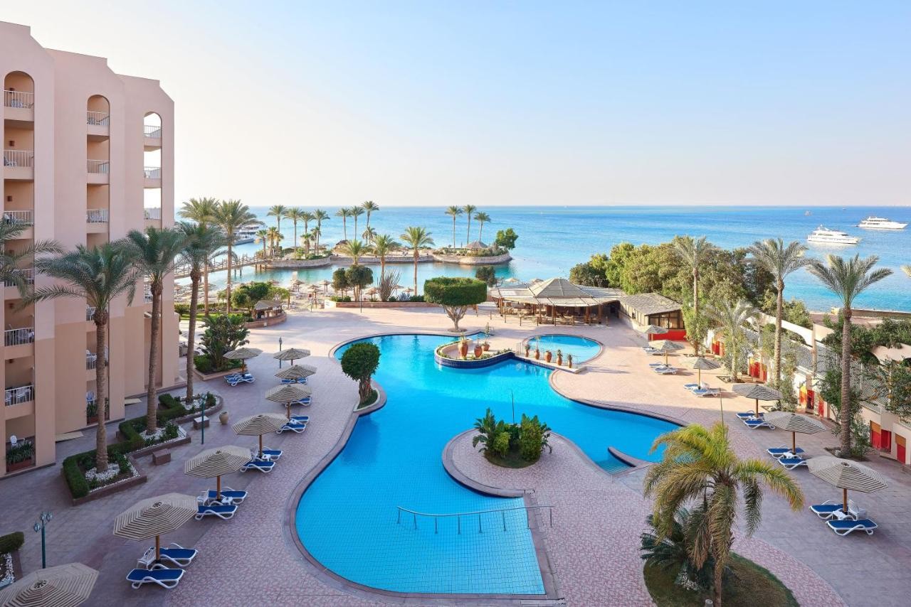                         Hurghada Marriott Beach Resort
                        