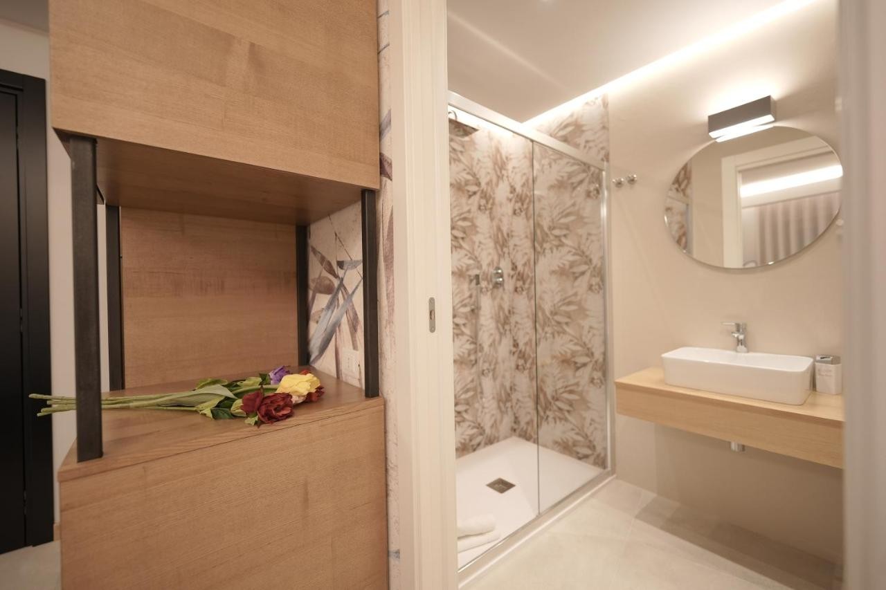 hotel_img