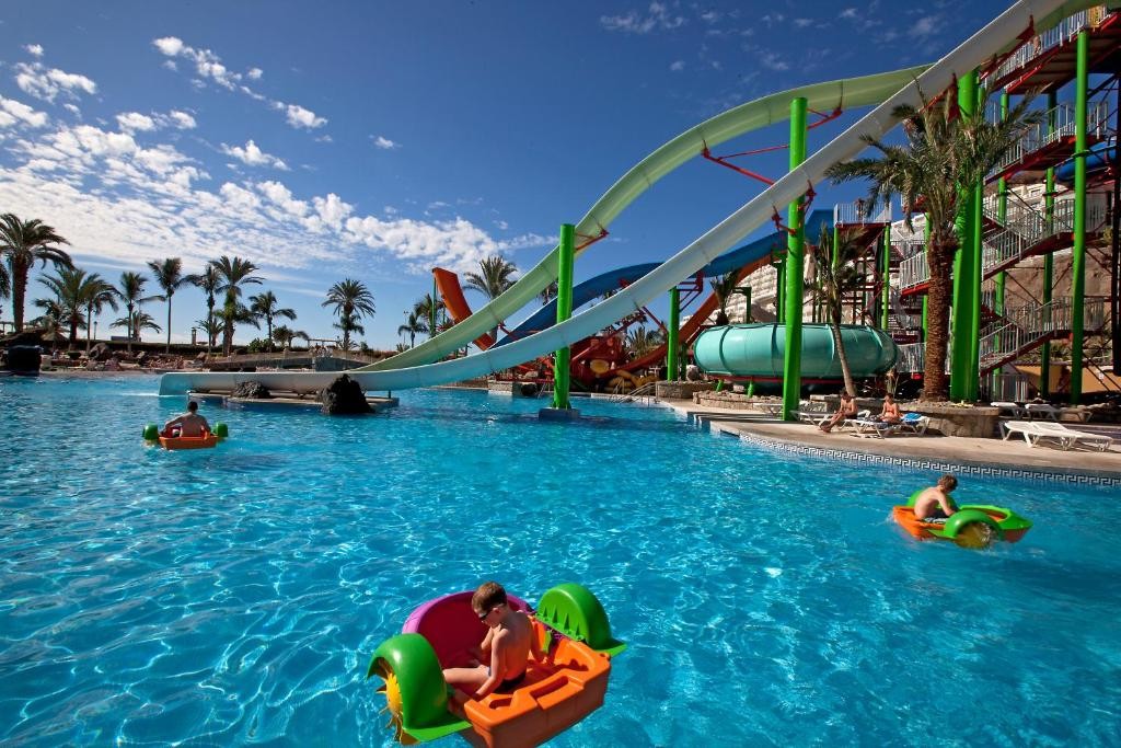 hotel_img