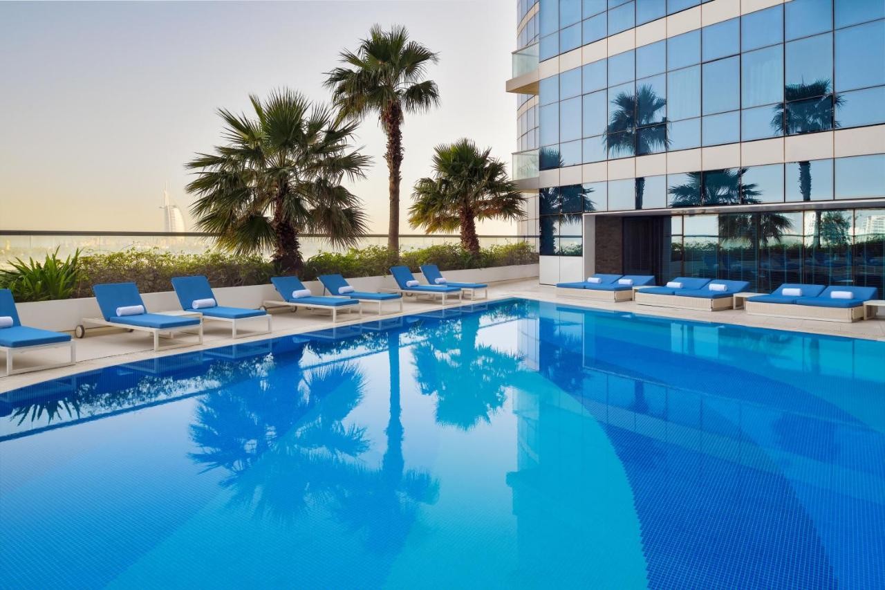 hotel_img