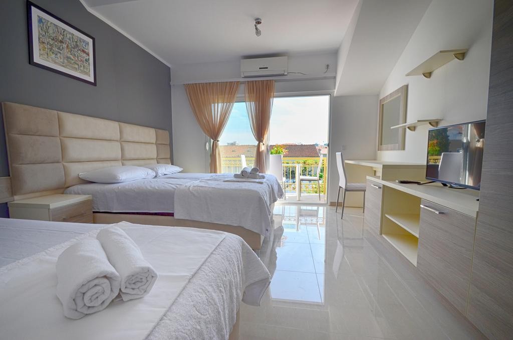 hotel_img