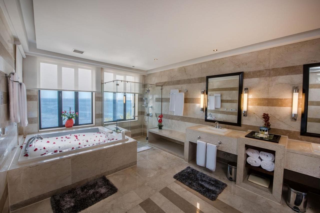 hotel_img