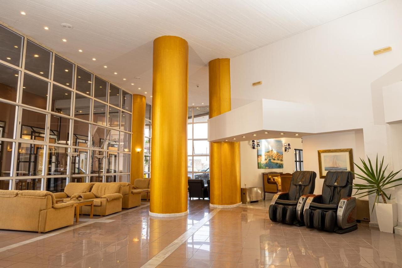 hotel_img