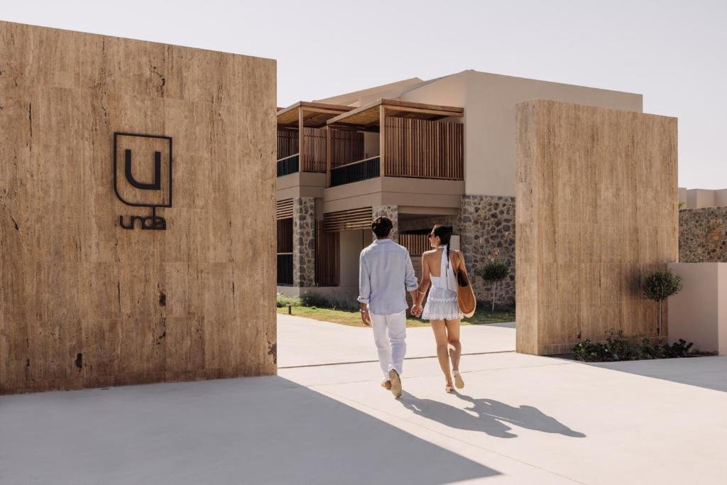 hotel_img