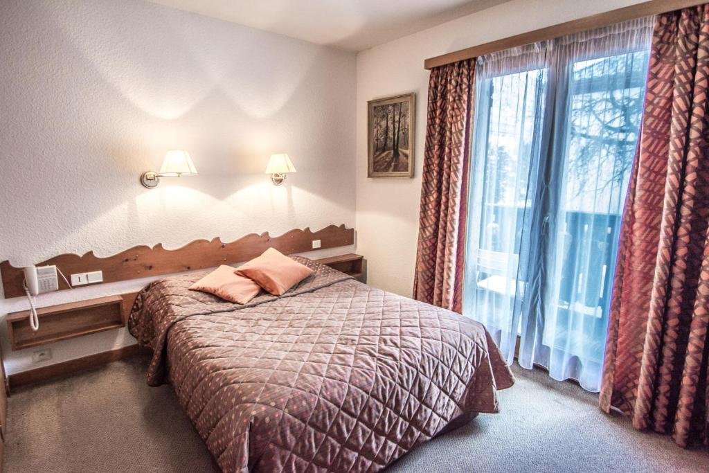 hotel_img