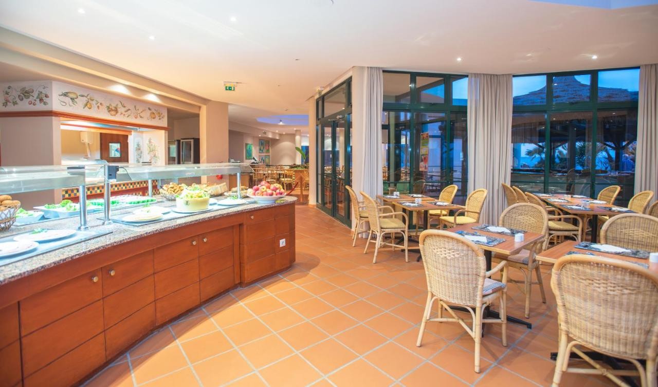 hotel_img