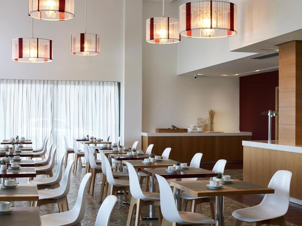 hotel_img