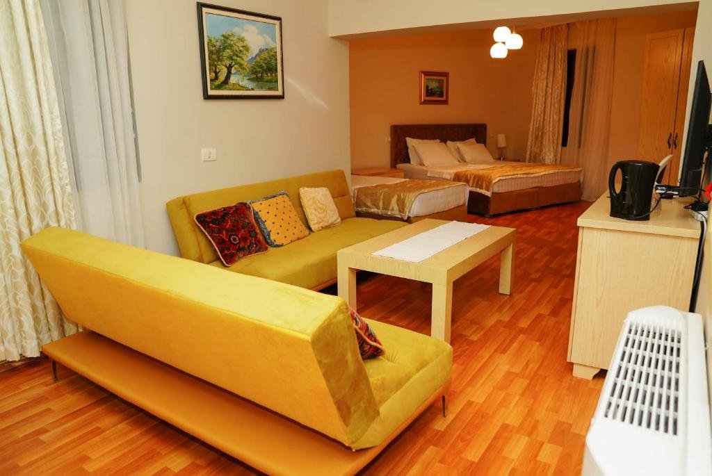 hotel_img