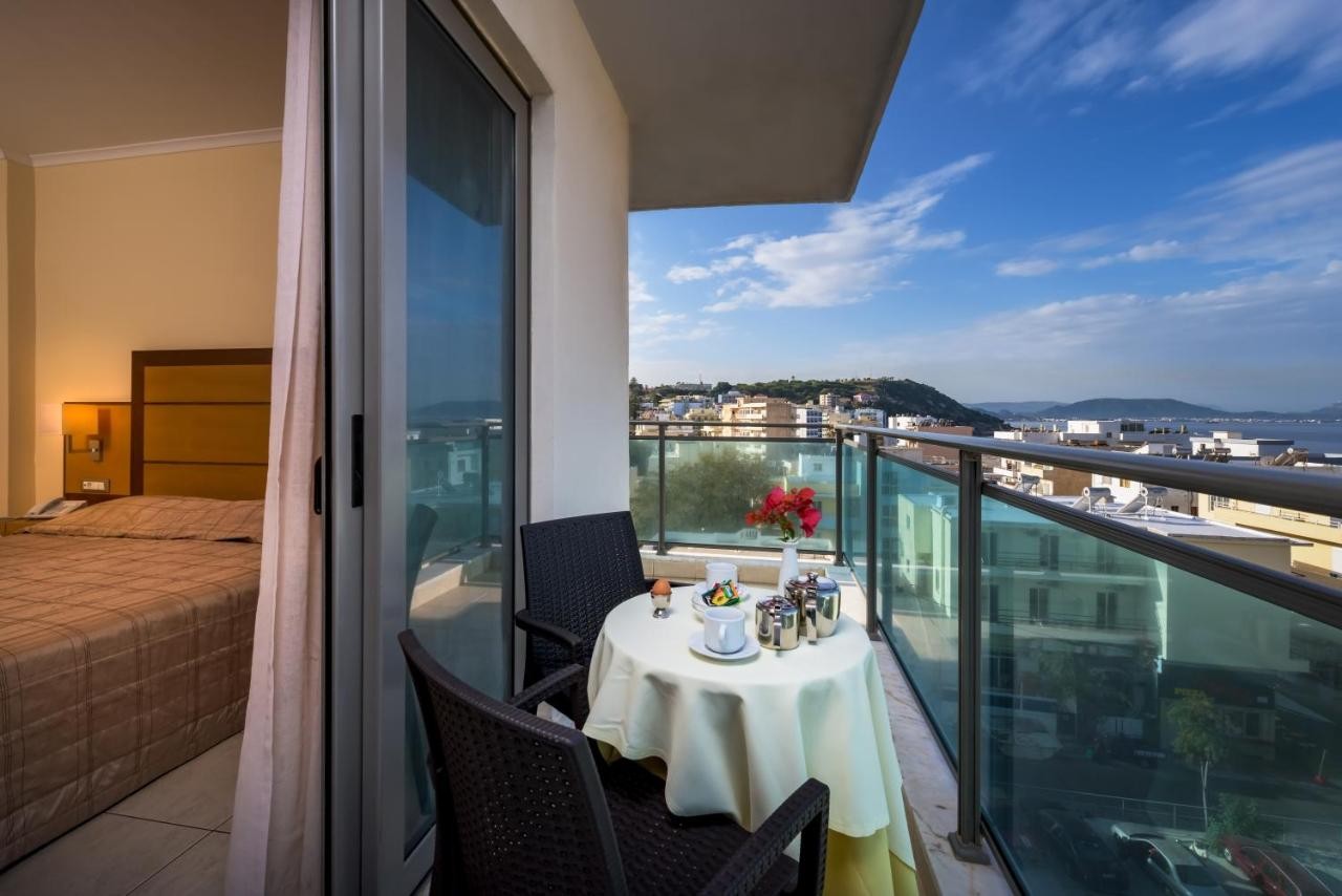 hotel_img