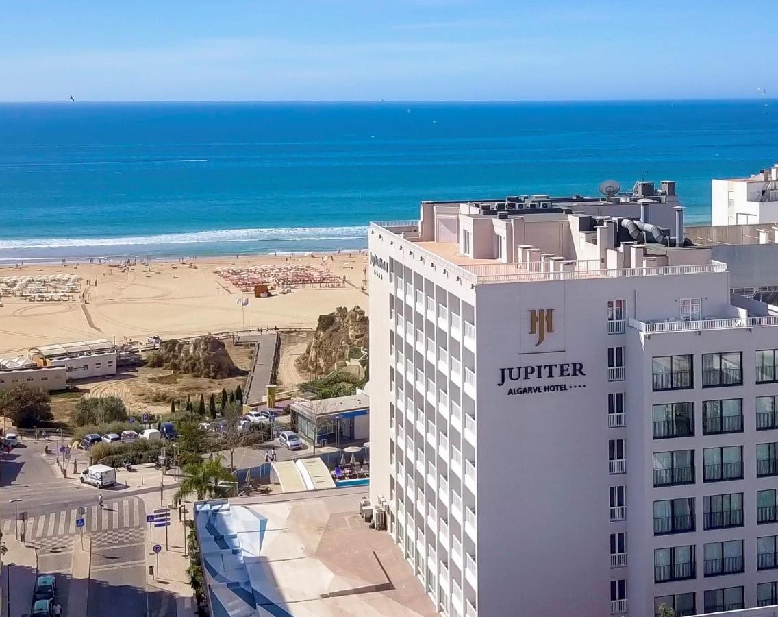hotel_img