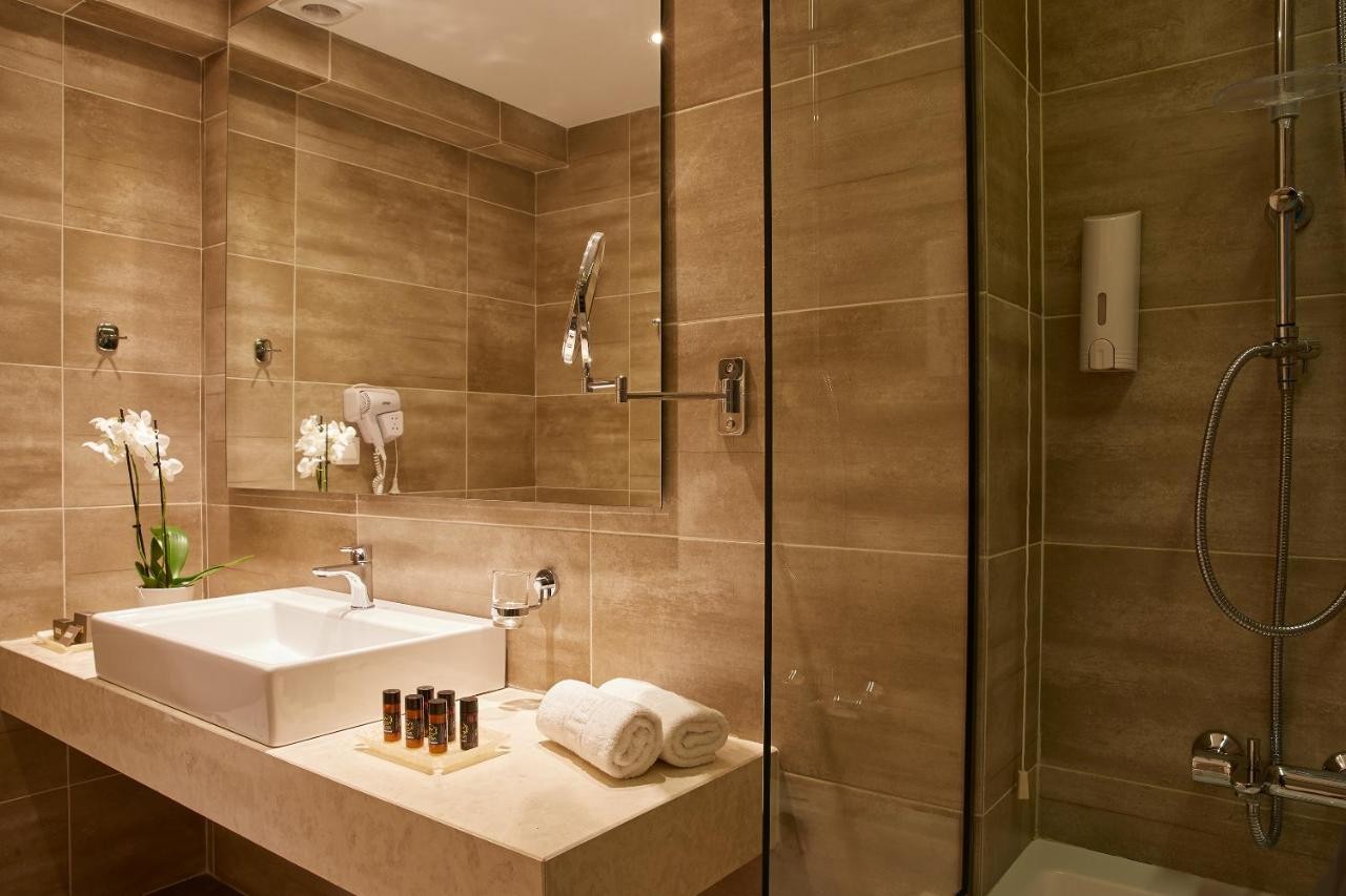 hotel_img