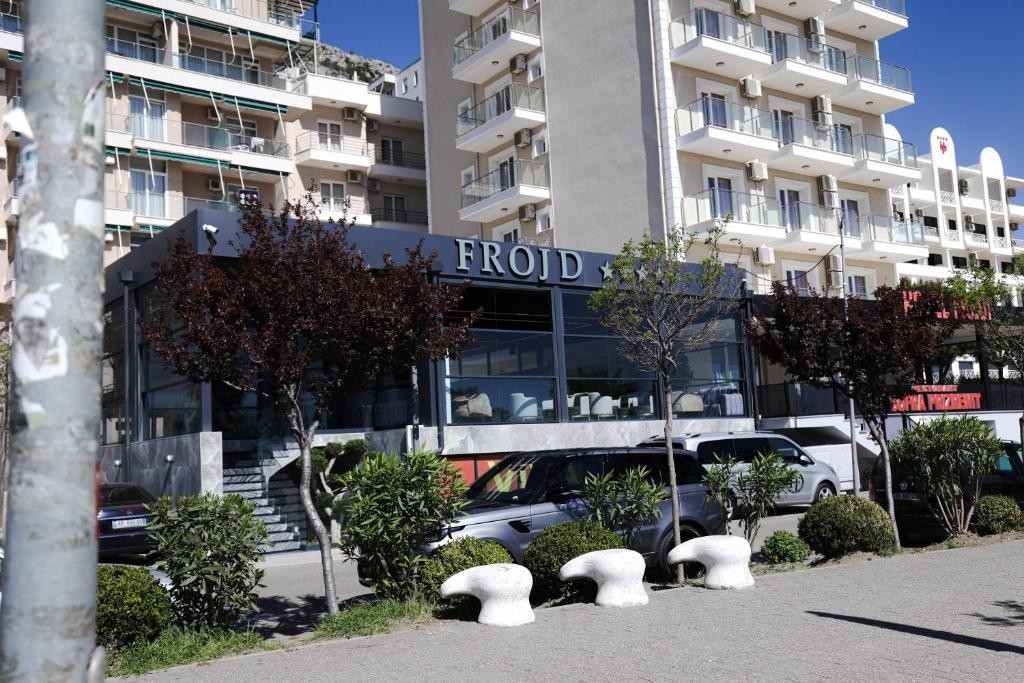 Hotell: Frojd | Tuusik