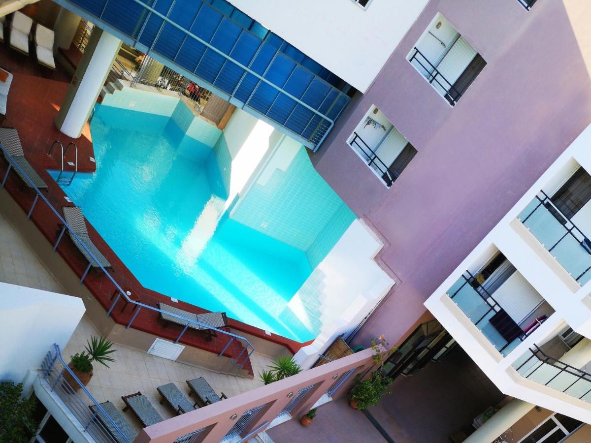 hotel_img