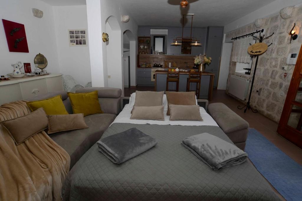 hotel_img