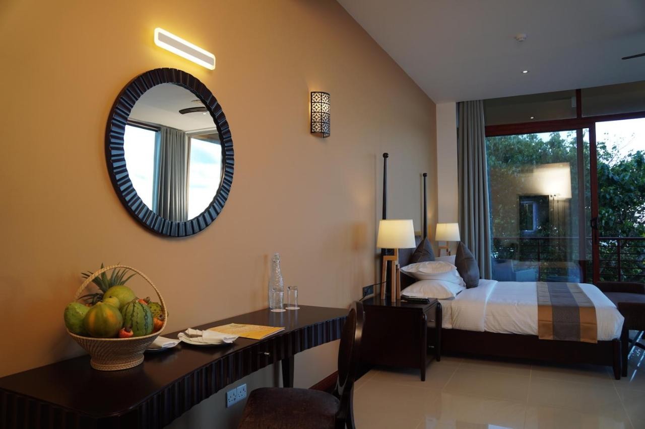 hotel_img