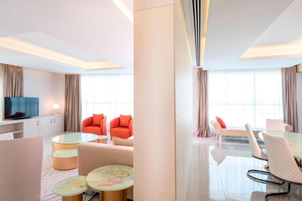 hotel_img