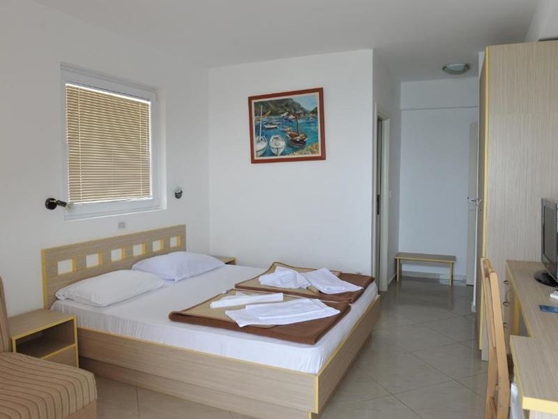 hotel_img