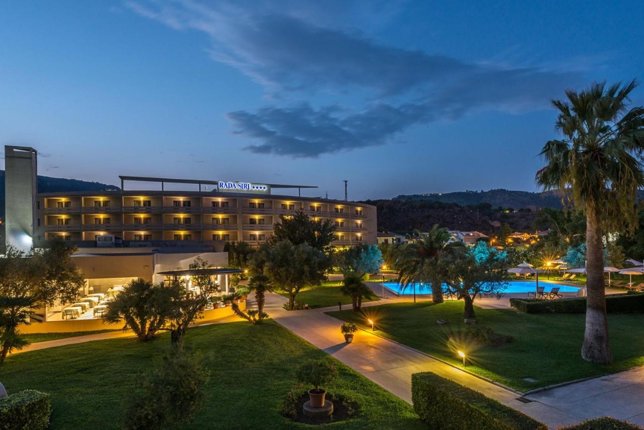 hotel_img