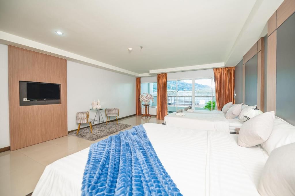 hotel_img