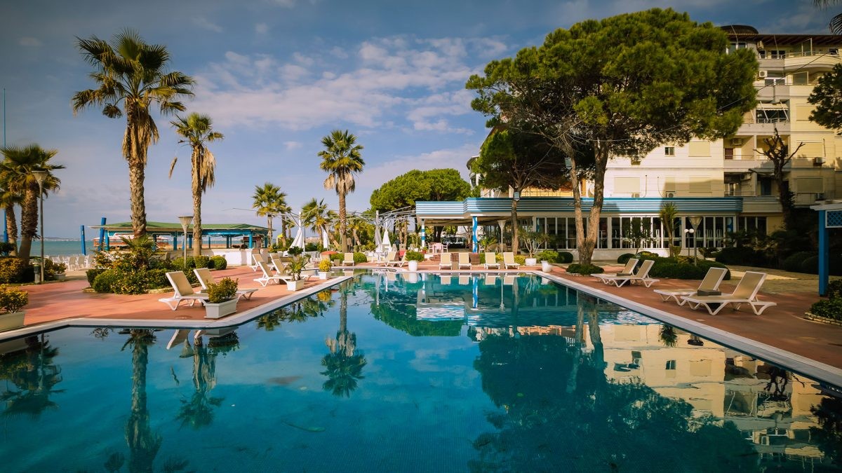 hotel_img