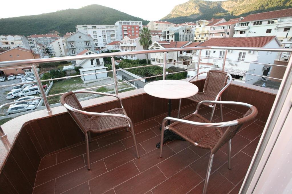 hotel_img