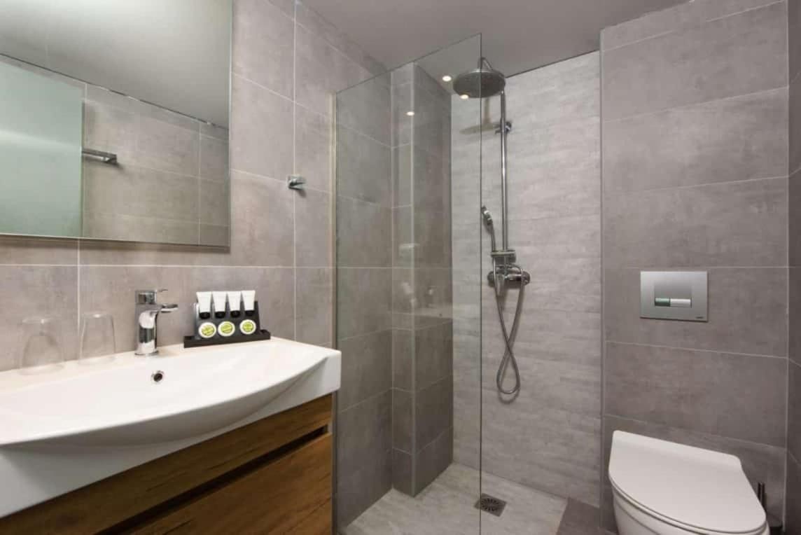 hotel_img