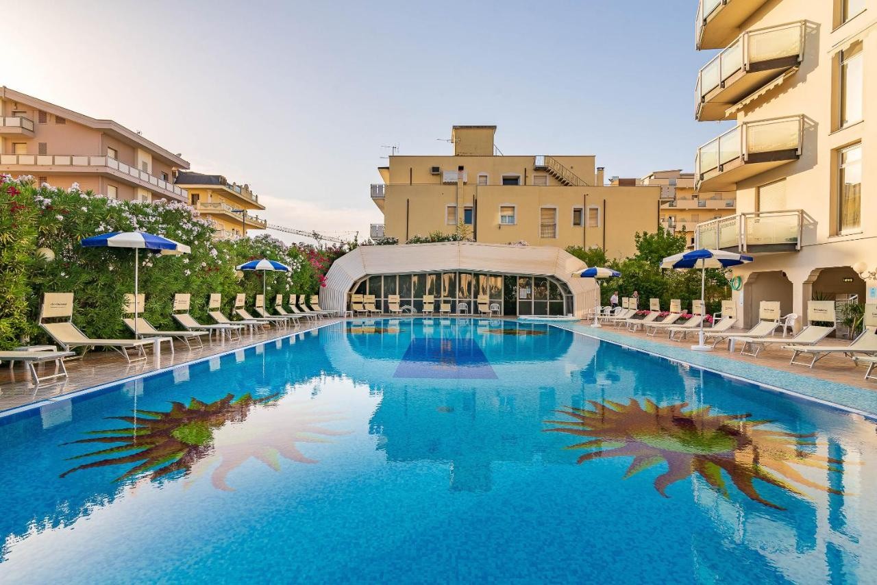 hotel_img