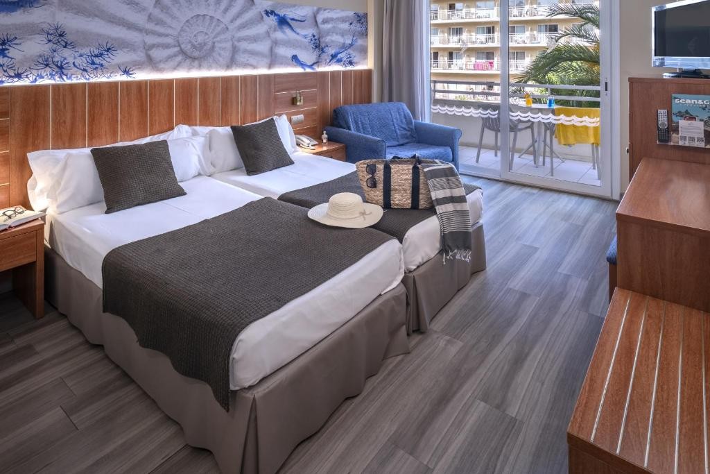 hotel_img