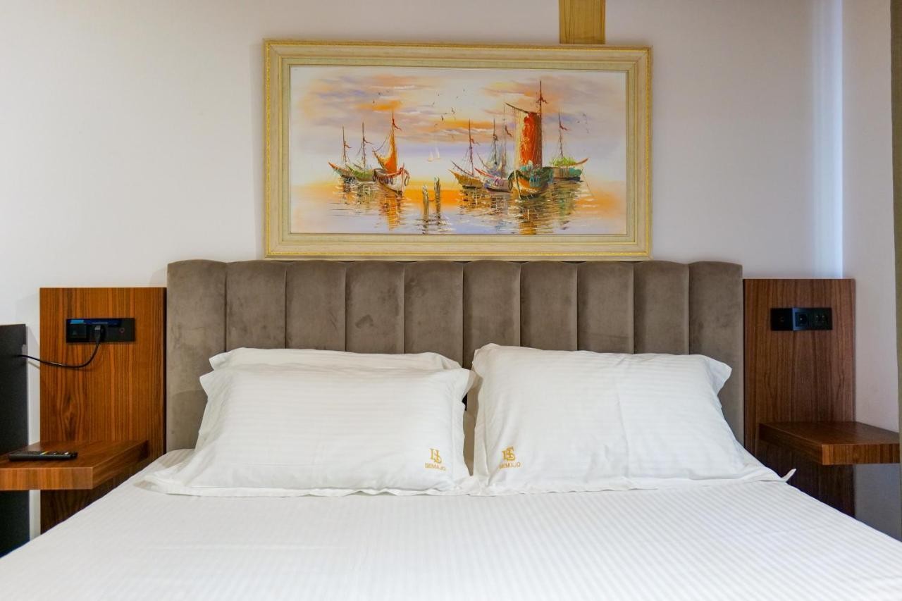 hotel_img