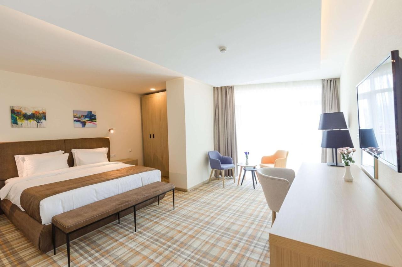 hotel_img