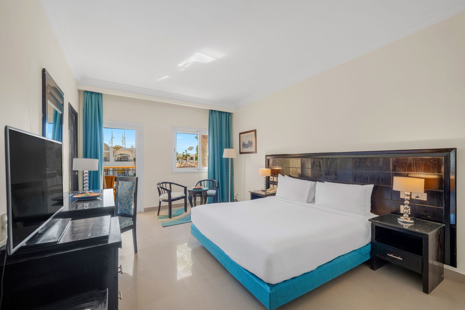 hotel_img