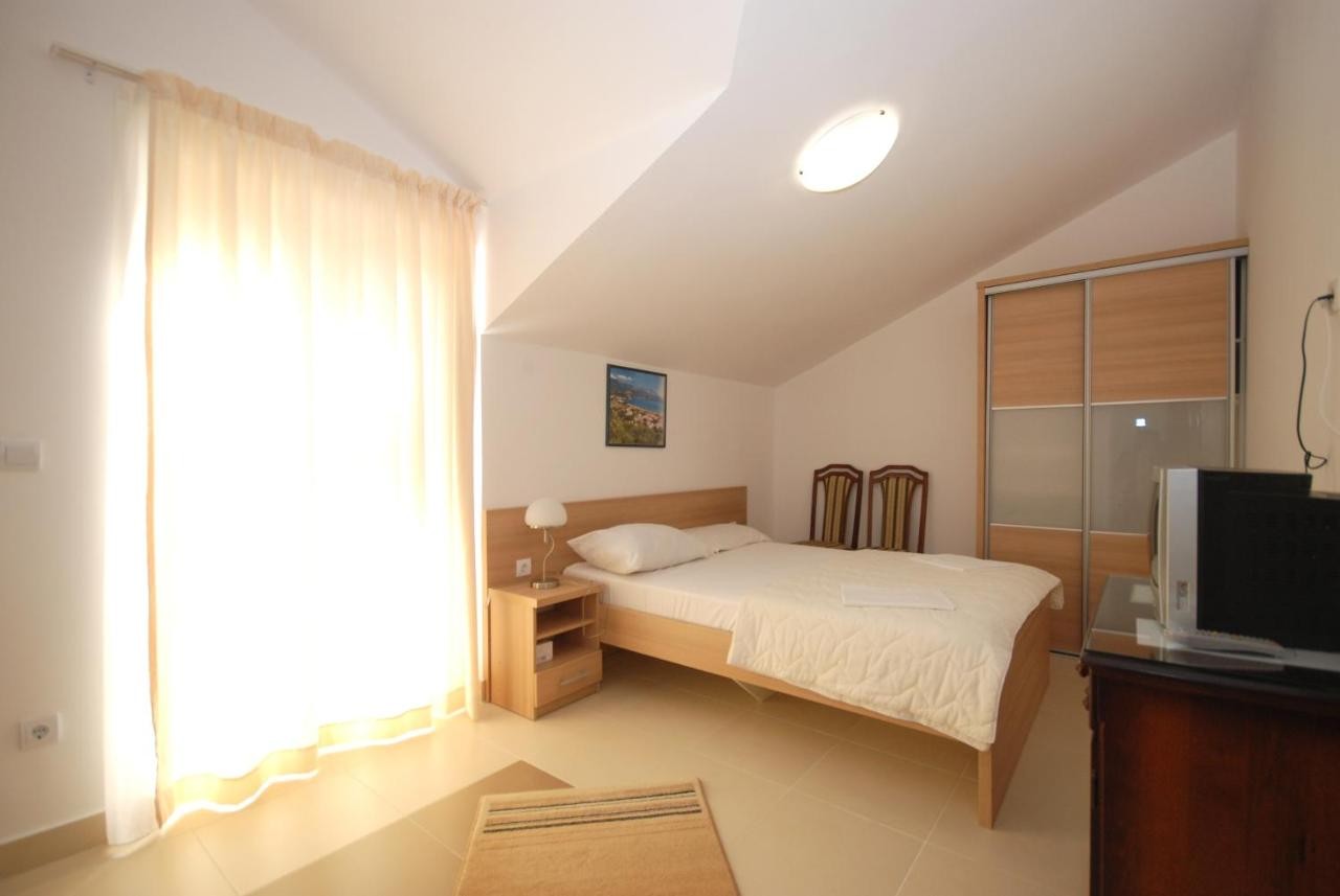 hotel_img
