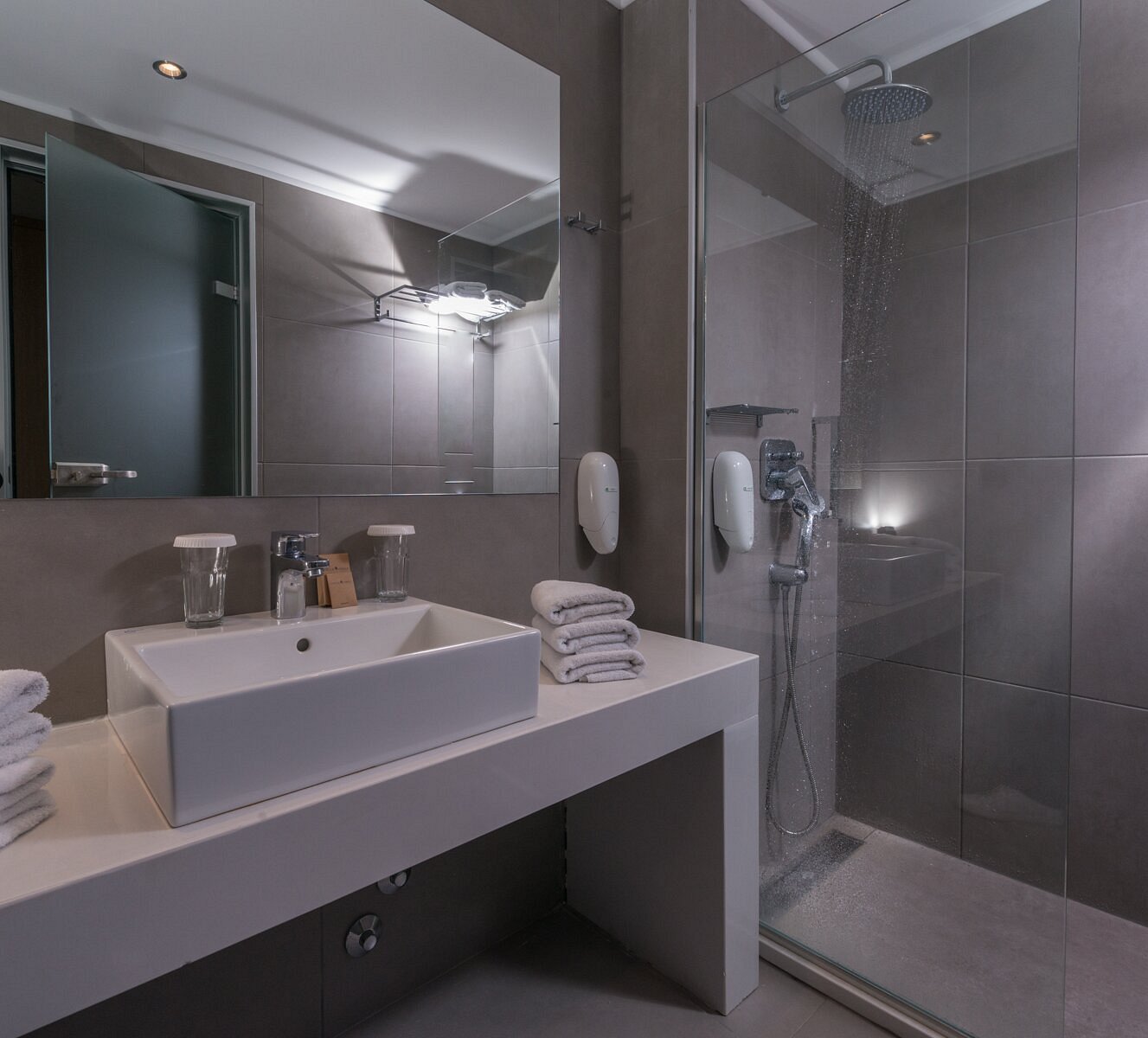 hotel_img