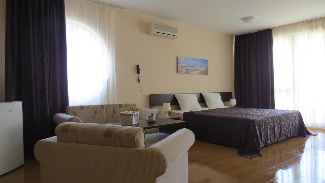 hotel_img