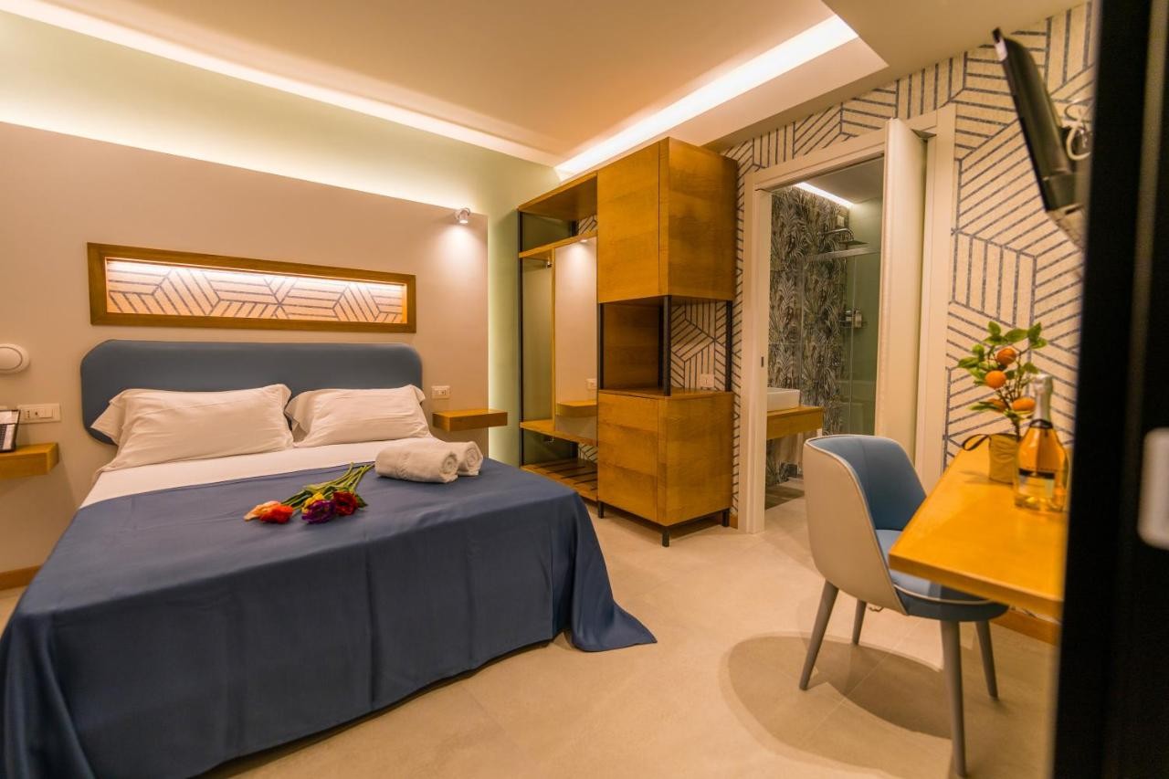 hotel_img