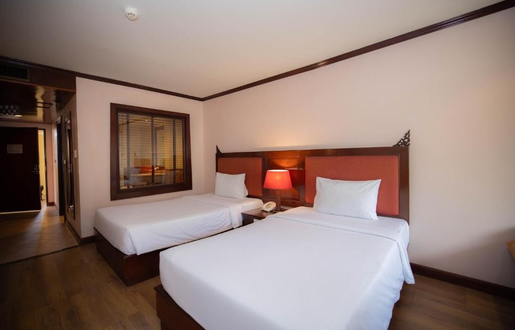 hotel_img