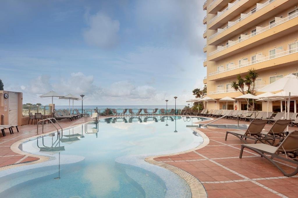 hotel_img