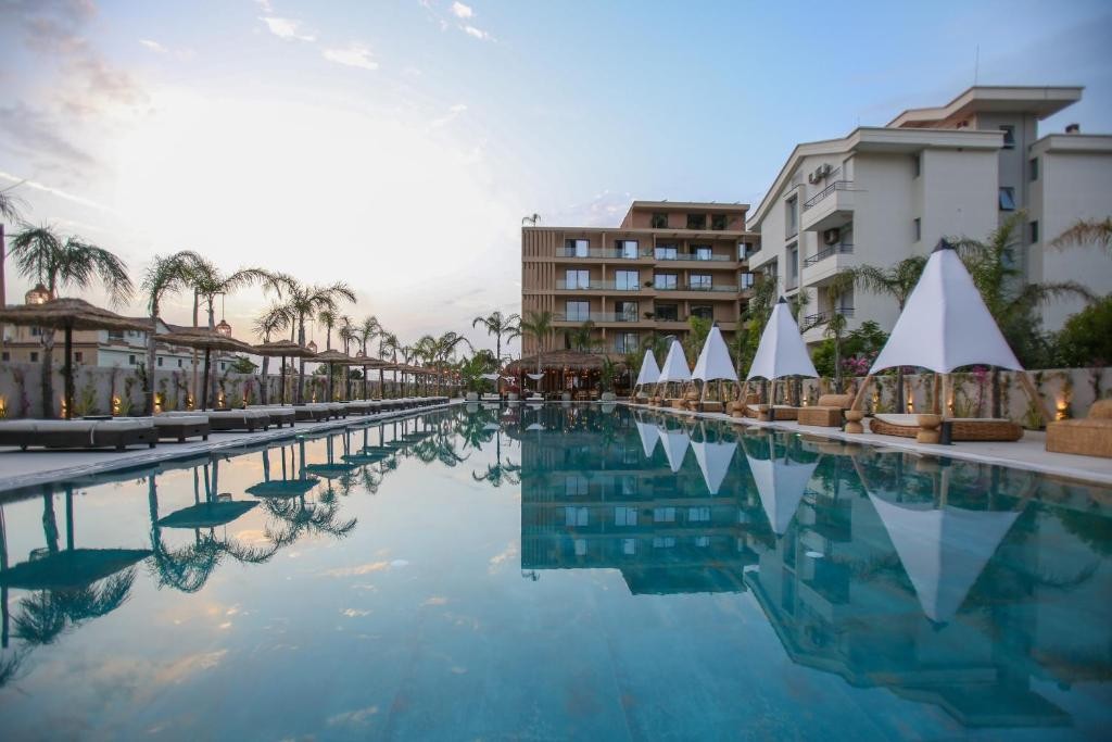 hotel_img