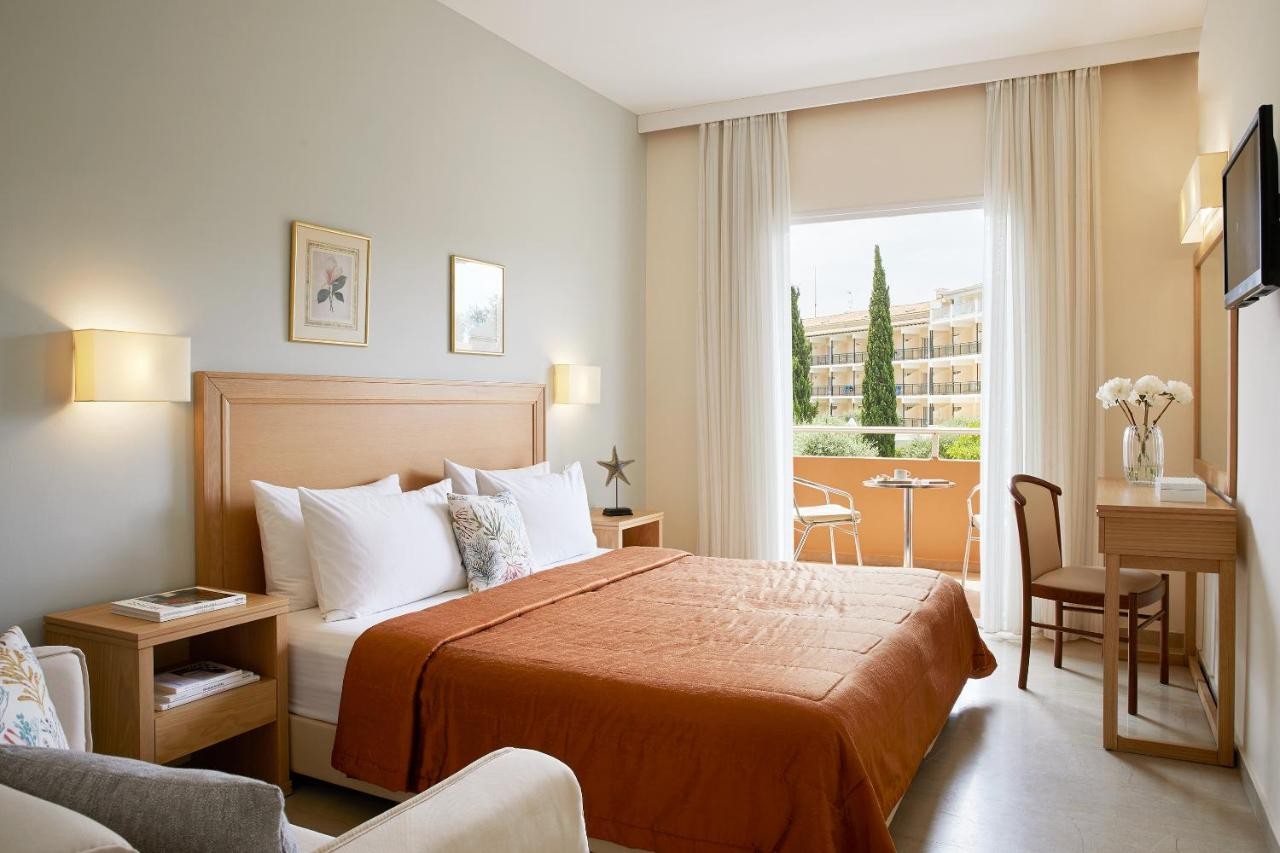 hotel_img