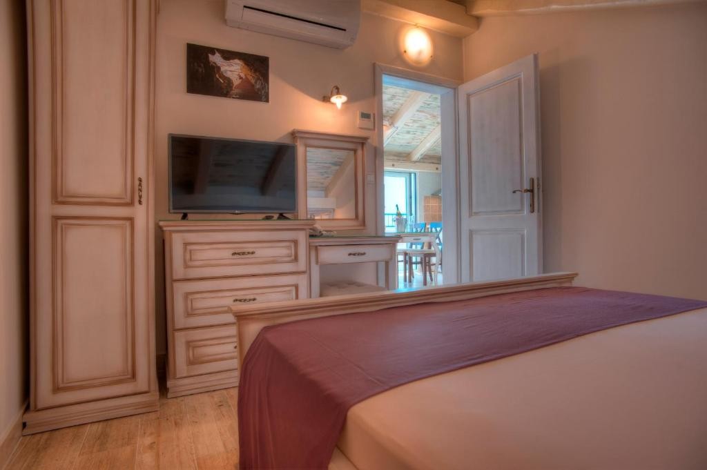 hotel_img