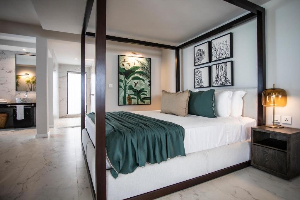 hotel_img