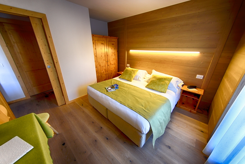 hotel_img