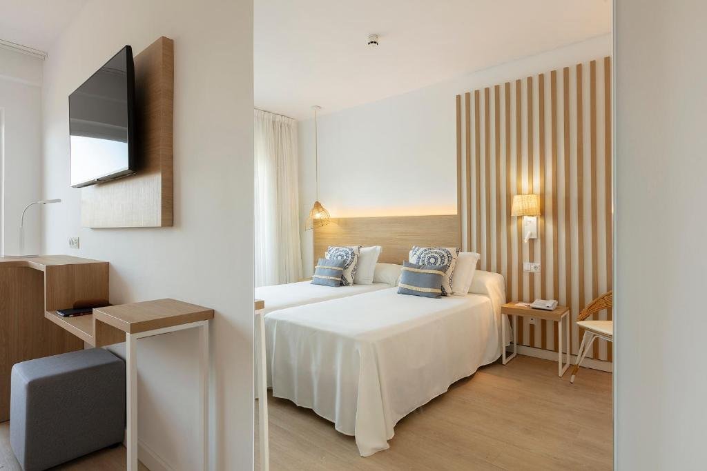 hotel_img