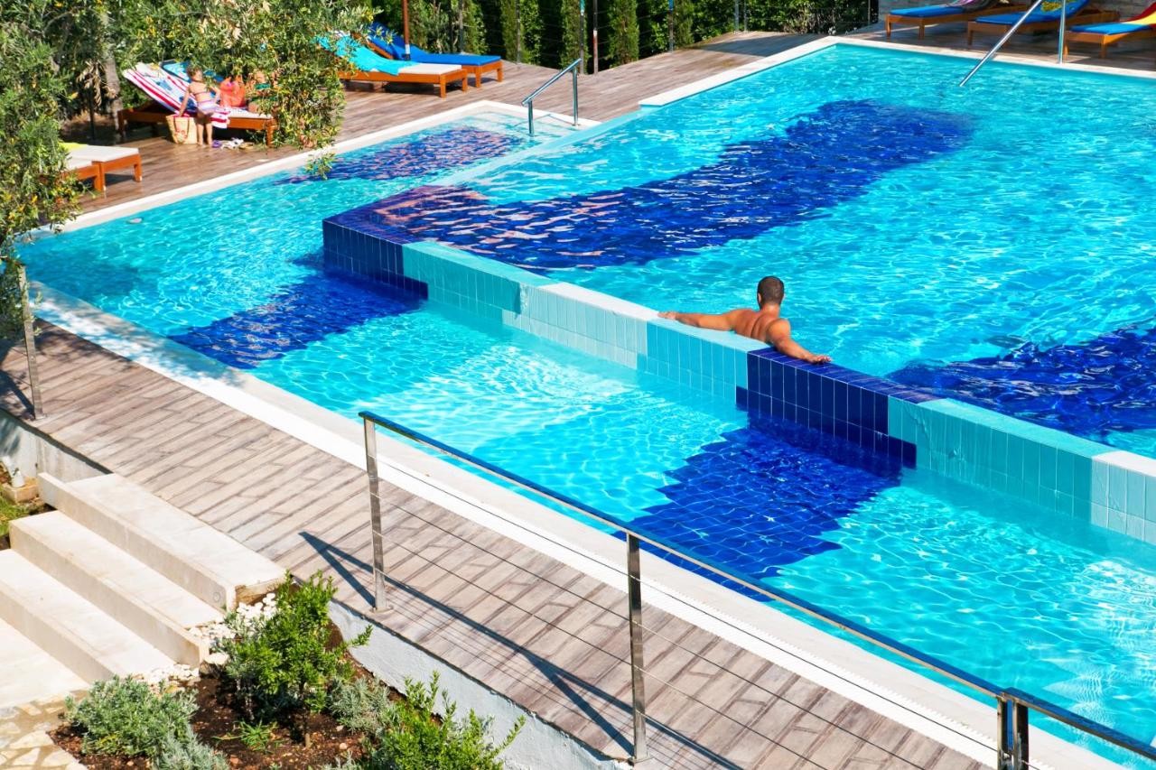 hotel_img