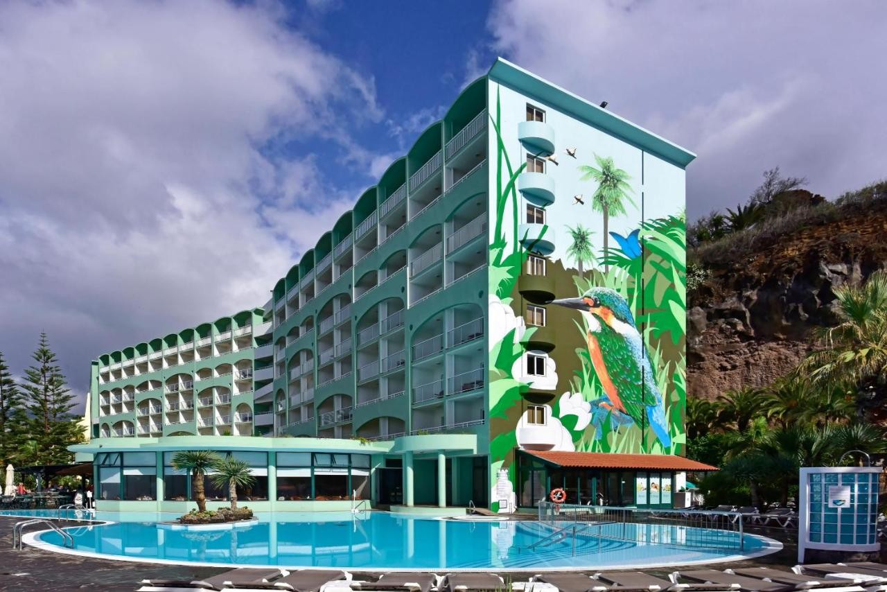 hotel_img