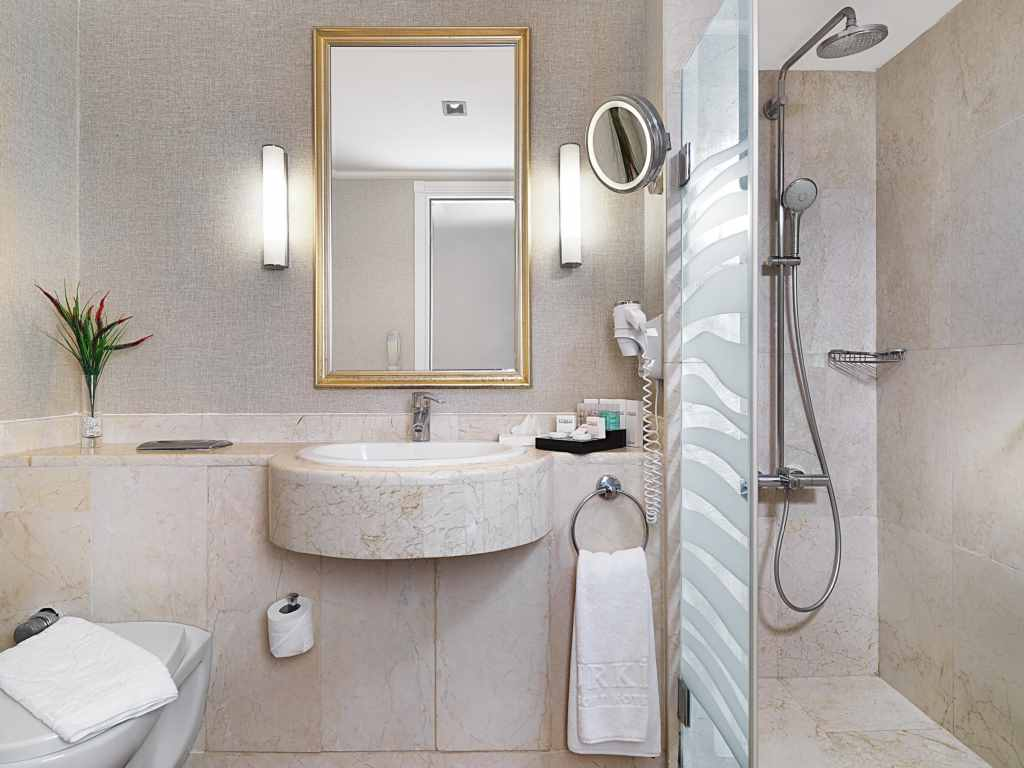 hotel_img