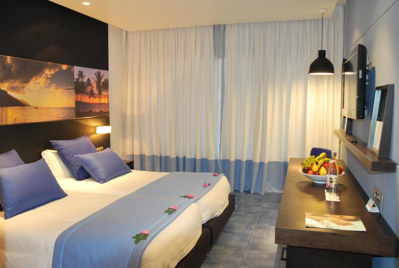 hotel_img