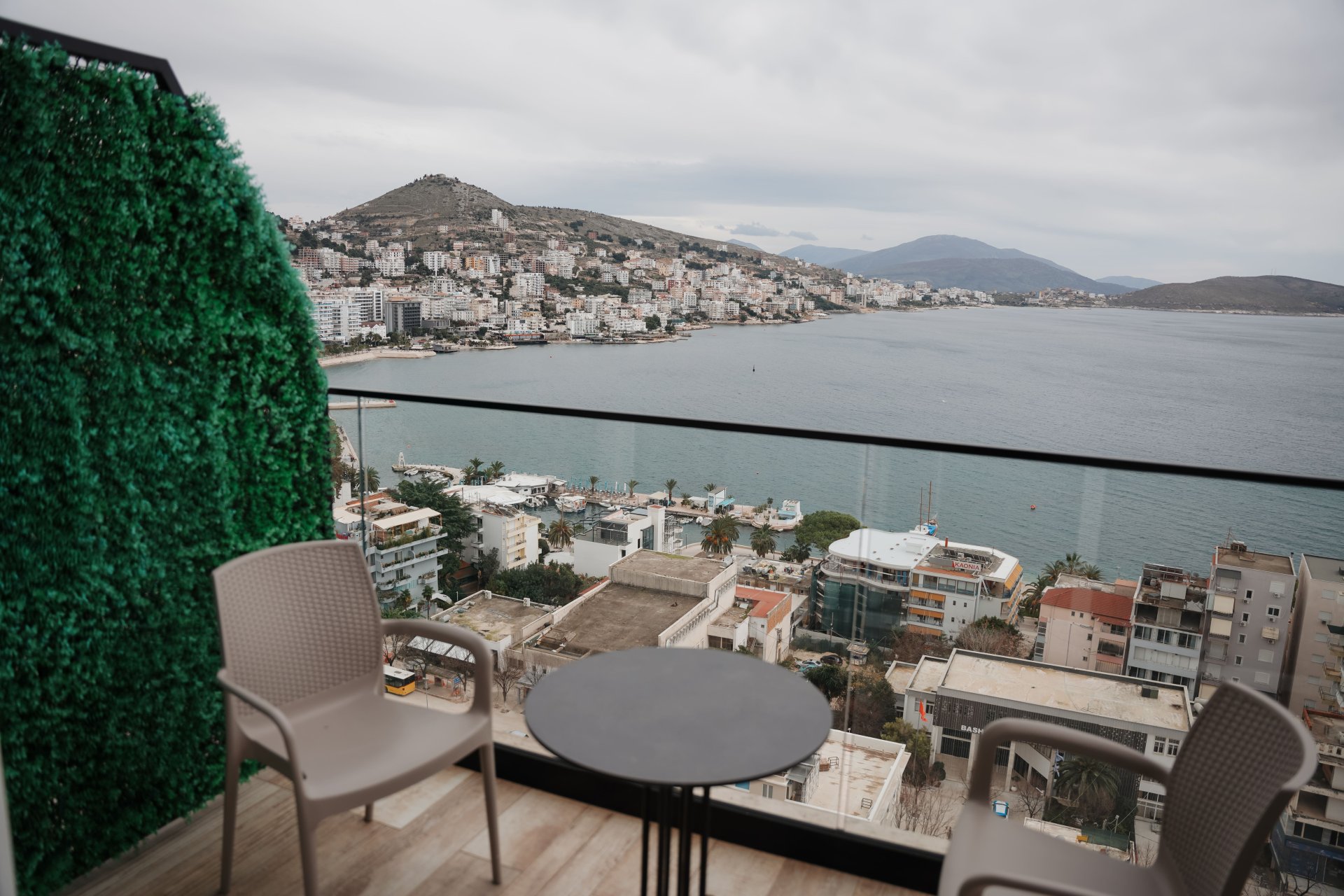 hotel_img