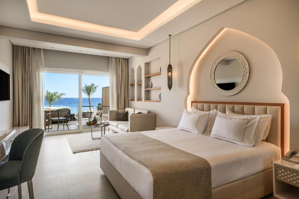 hotel_img